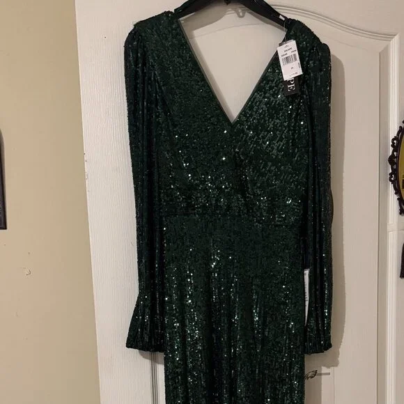 Xscape Formal Evening Gown Green Sequin Wedding Party Dress - Picture 3 of 5